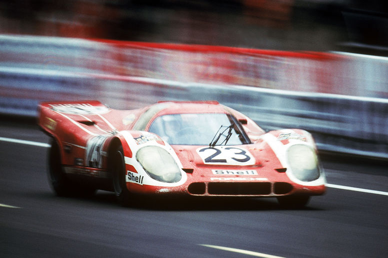 Deux modèles Porsche Taycan inédits en piste au Mans