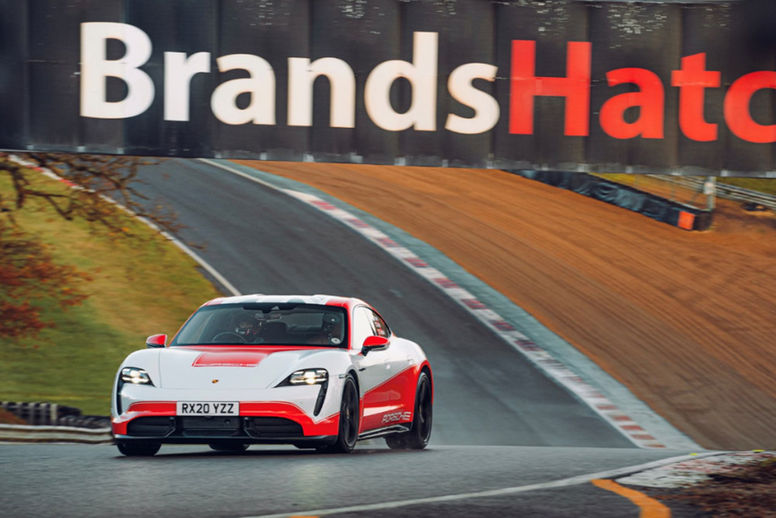 Le Porsche Taycan signe 13 nouveaux records d'Endurance