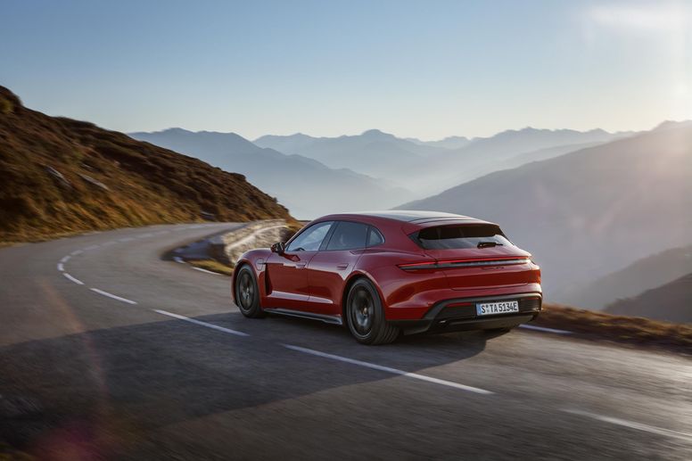 Nouveaux Porsche Taycan GTS et Taycan GTS Sport Turismo