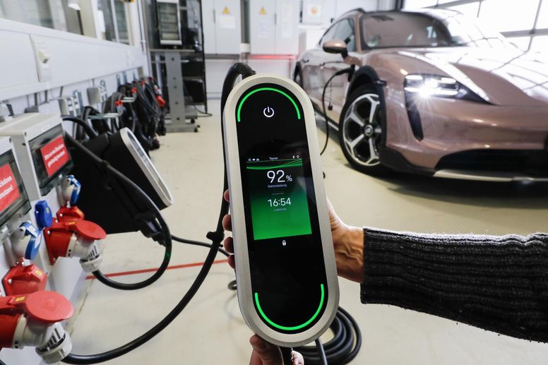 Le Porsche Taycan transformé en source d'énergie pour le réseau public