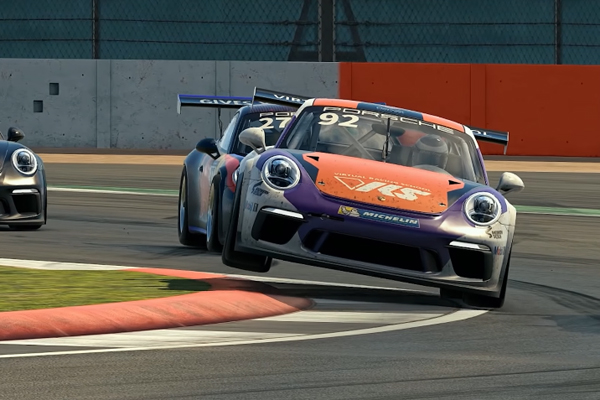 Porsche Top 5 : les similitudes entre compétition réelle et virtuelle