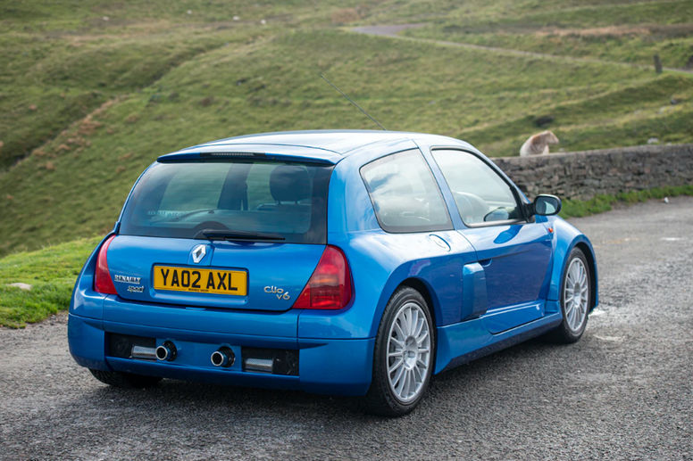 Enchères : nouveau record mondial pour une Renault Clio V6 de 2002