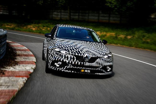 La nouvelle Renault Mégane R.S. entre en piste à Monaco