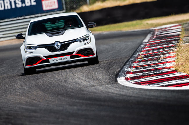 Renault Mégane R.S. Trophy-R : 500 exemplaires seulement