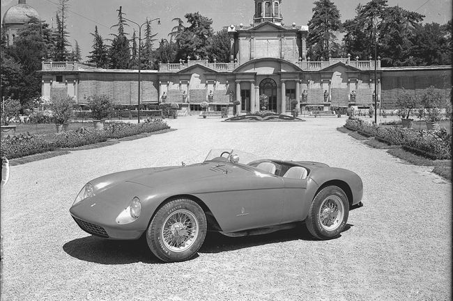 RM Sotheby's : Ferrari 500 Mondial et Porsche 550A Spyder à la Villa Erba