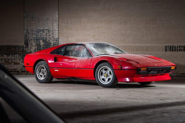 RM Sotheby's : une collection de Ferrari « sorties de grange » à Monterey