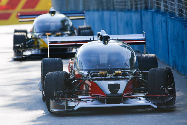 Roborace : la démonstration se termine par un crash