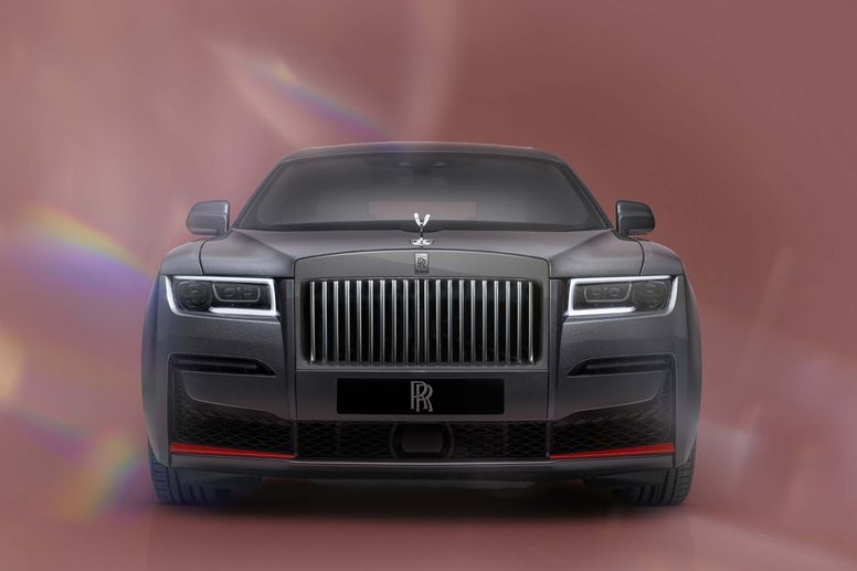 Rolls-Royce fête son 120ème anniversaire avec l'édition limitée Ghost Prism