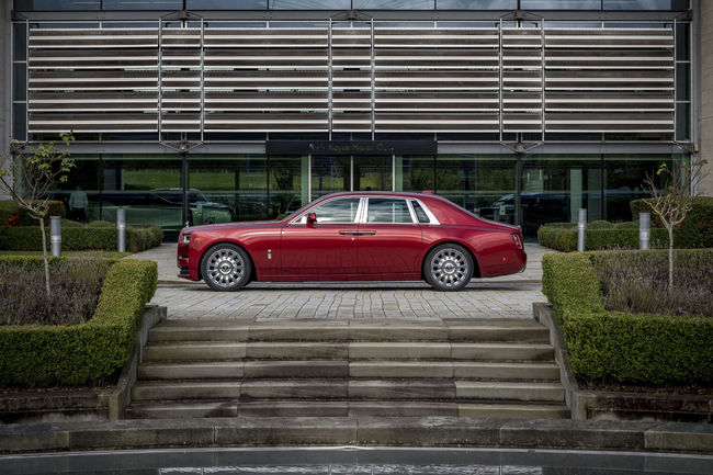 Rolls-Royce Phantom Bespoke Red : pour la bonne cause