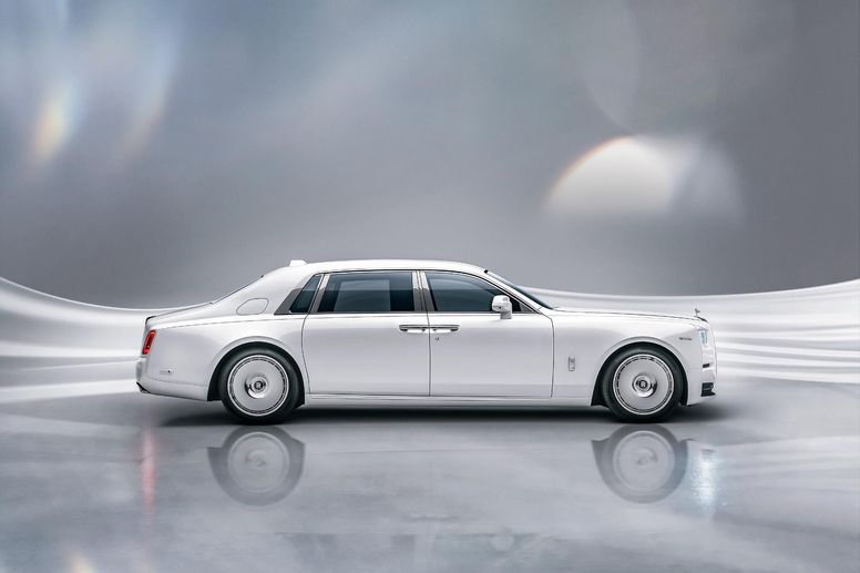 Léger restylage pour la Rolls-Royce Phantom 