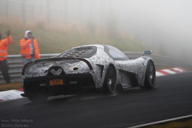 La SCG 004S en piste au Nürburgring