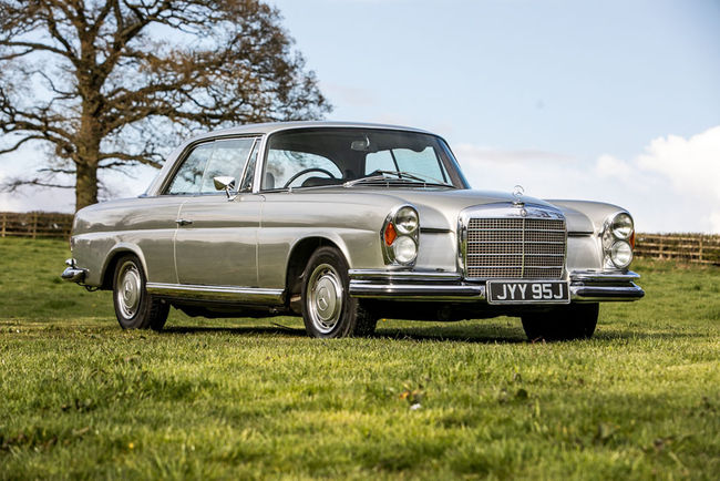 Silverstone Auctions : classiques européennes à Heythrop Park