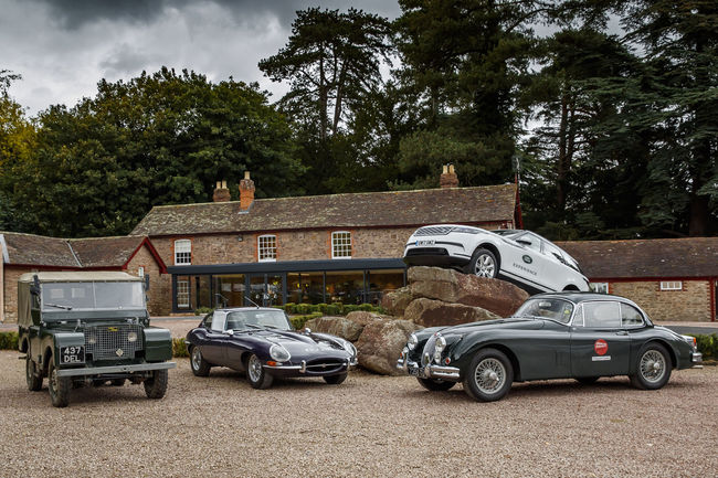 JLR Classic : nouveau stage de conduite à Eastnor Castle