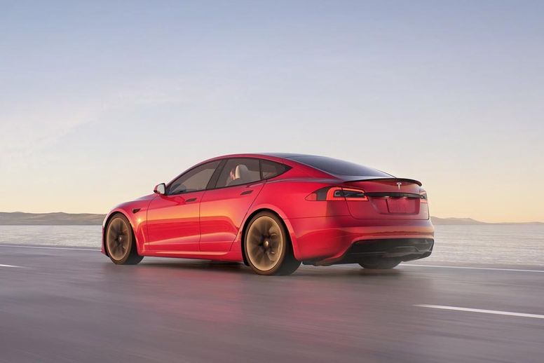Le lancement de la Model S Plaid+ annulé