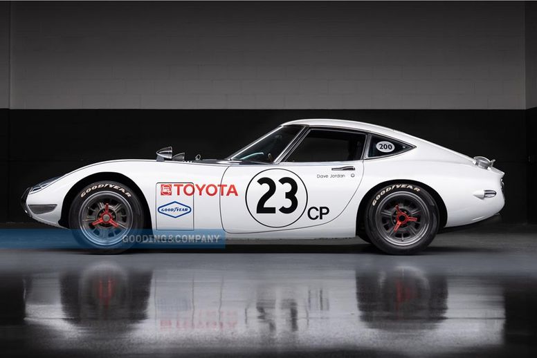 Une rare Toyota 2000 GT préparée par Shelby présentée aux enchères 