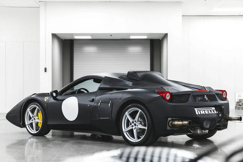 Un prototype Ferrari LaFerrari présenté aux enchères à Monterey