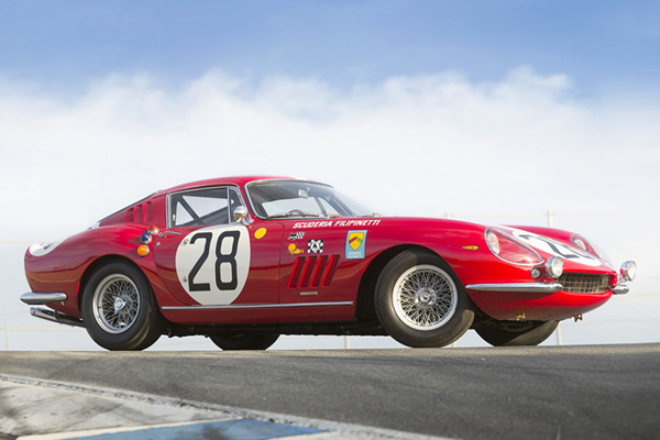 Rétromobile : la légende Ferrari s'expose