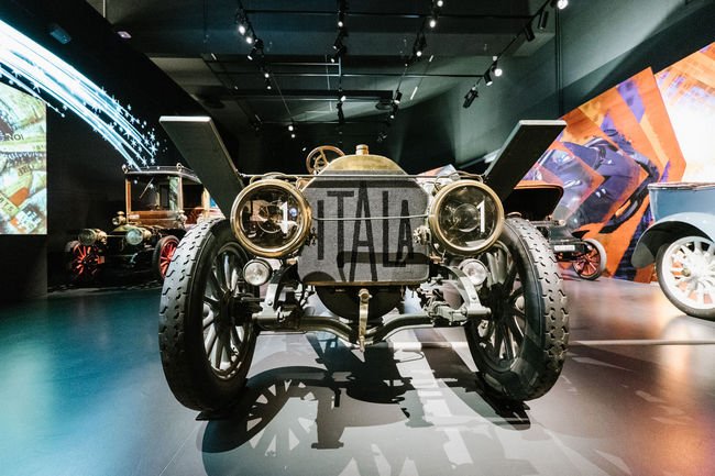 Une expo pour les 90 ans de Touring Superleggera