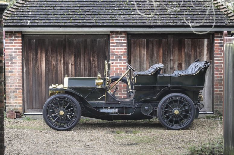 Une Mercedes 60 HP Roi des Belges exposée à Rétromobile