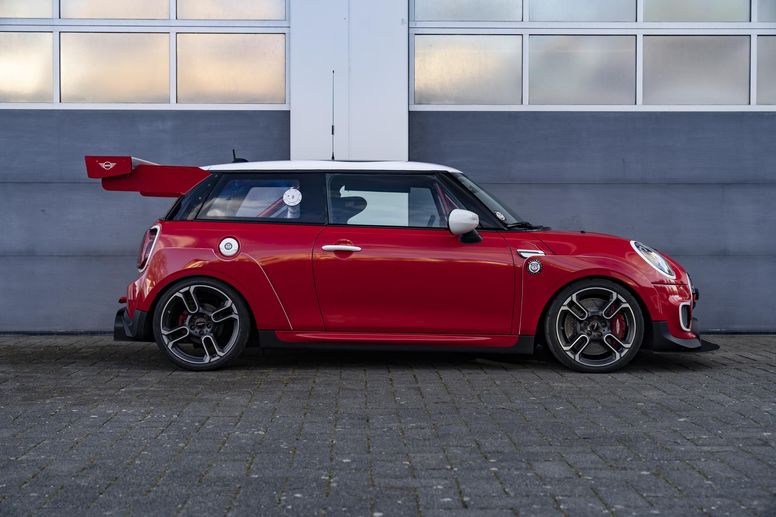 Une MINI JCW aux 24 Heures du Nürburgring