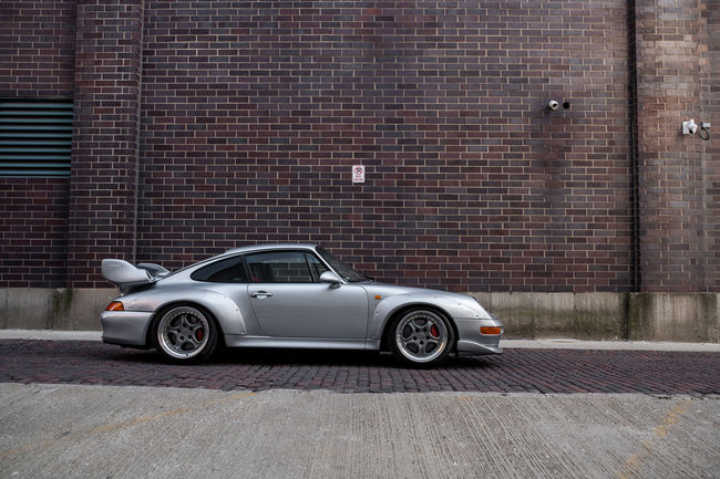 Une Porsche 911 GT2 s'illustre chez  RM Sotheby's