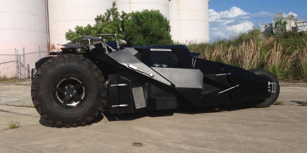 Batman : la Batmobile est à vendre, mais pas à n'importe quel prix