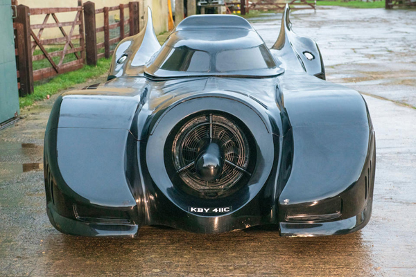 Une réplique de la Batmobile aux enchères Bonhams