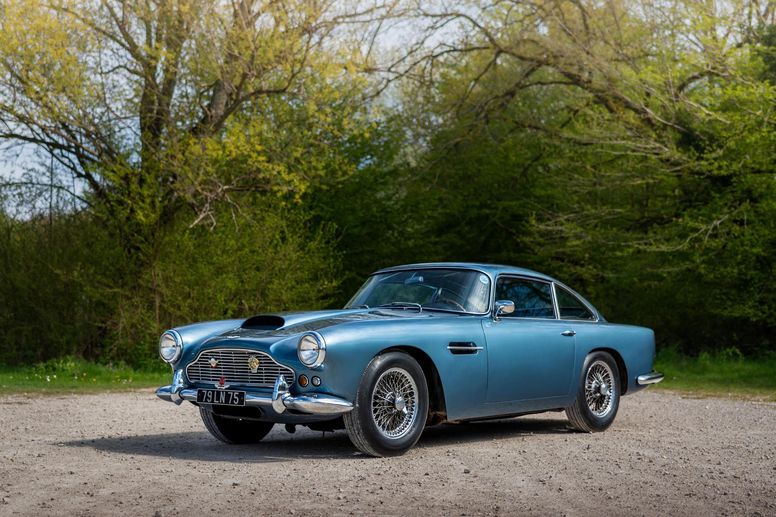 Vente réussie pour Bonhams à l'Autoworld Bruxelles