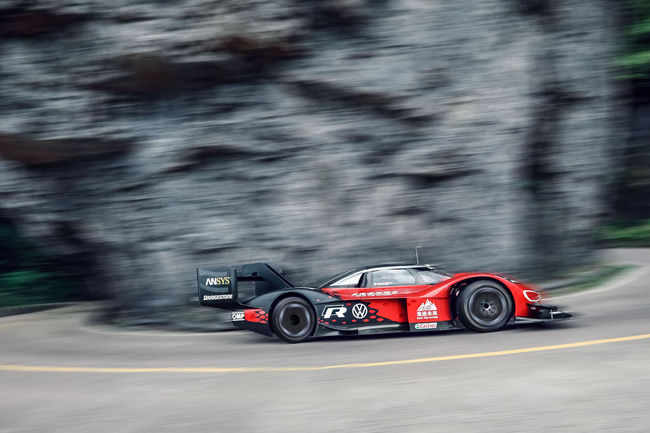 VW ID.R : l'ascension de Tianmen Road en caméra embarquée