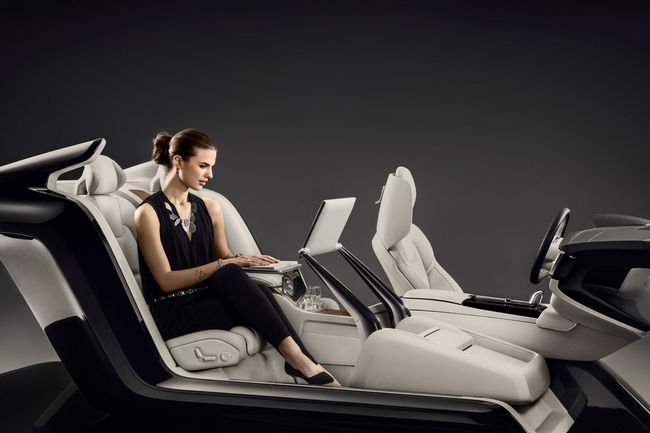 Le concept Volvo Lounge Console intégré à la S90 Excellence