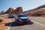 Deux Ioniq 5 N TA Spec de 687 ch au départ de Pikes Peak