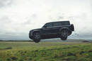 Le nouveau Land Rover Defender s'illustre dans 