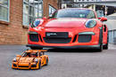 LEGO : une Porsche chasse l'autre