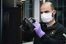 Lamborghini fabrique des masques chirurgicaux et des écrans de protection