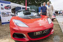 Mr. Feng Qingfeng, CEO de Lotus, et Charles Gordon-Lennox, Duc de Richmond