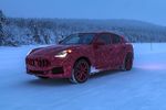 Un prototype du Maserati Grecale en essais en Suède