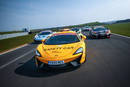 Une McLaren 540C safety-car en British GT