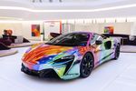 McLaren Artura Art Car par Nat Bowen