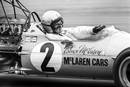 Bruce McLaren au volant d'une McLaren-Ford M7A en 1968