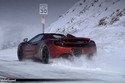 Vidéo McLaren 12C contre snowboard