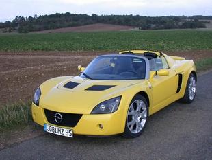 L'Opel Speedster Turbo élue sportive de l'année 2003
