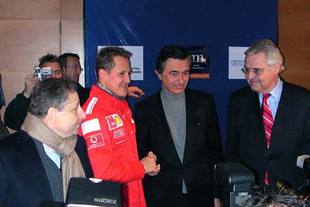 Des Ferrari sur les Champs-Elysées pour la bonne cause