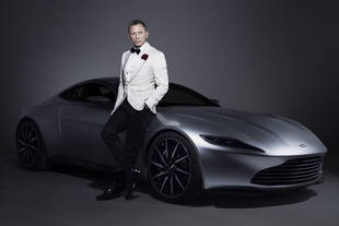 Une Aston Martin DB10 aux enchères