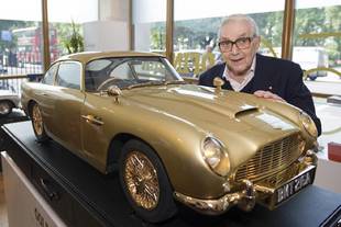 Une Aston Martin DB5 plaquée or vendue 70 000 €