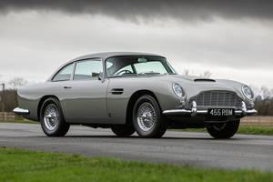 Silverstone Auctions : une DB5 à Stoneleigh Park