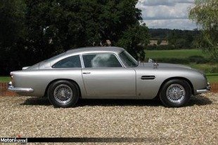 Une Aston DB5 de James Bond à vendre
