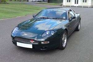 Offrez-vous l'Aston Martin DB7 d'Elton John