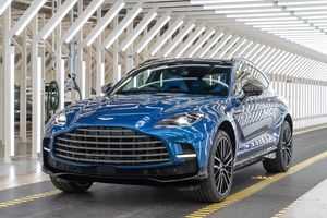 Production lancée pour l'Aston Martin DBX707