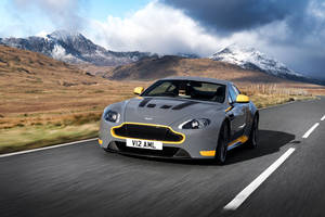 Aston Martin V12 Vantage S : retour de la boîte manuelle