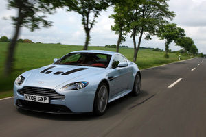 Une dernière Aston Martin V12 Vantage en approche